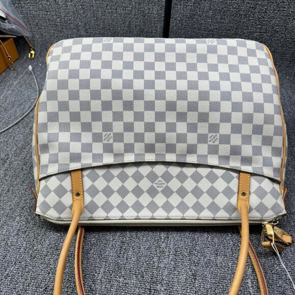 Louis Vuitton Figheri White Monogram Leather Shoulder Bag 988-030524 - Picture 3 of 16